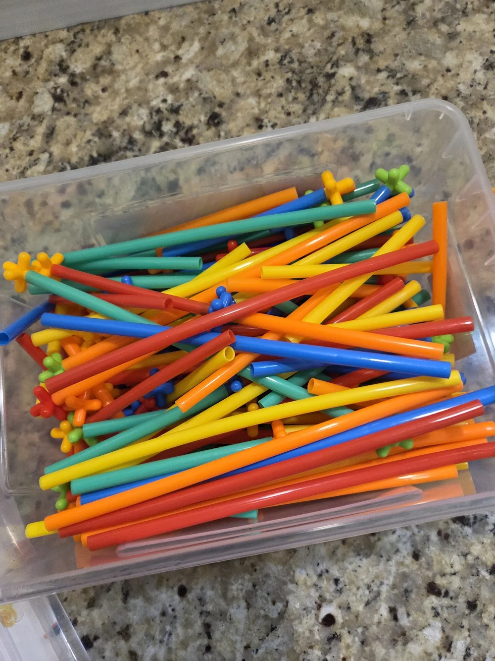 GGIIBRO Colorful Straws 3D Constructing Building Stem Toys 600 Pieces Ages 3+